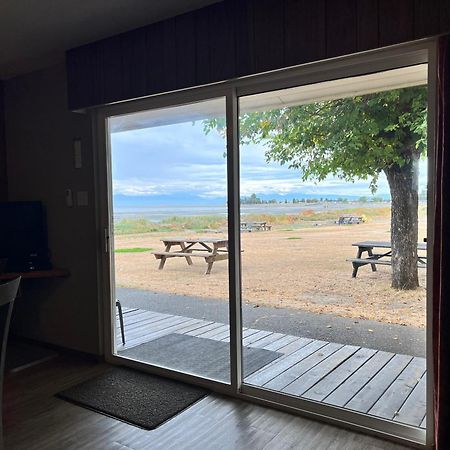 Sea Edge Motel Parksville Exterior foto