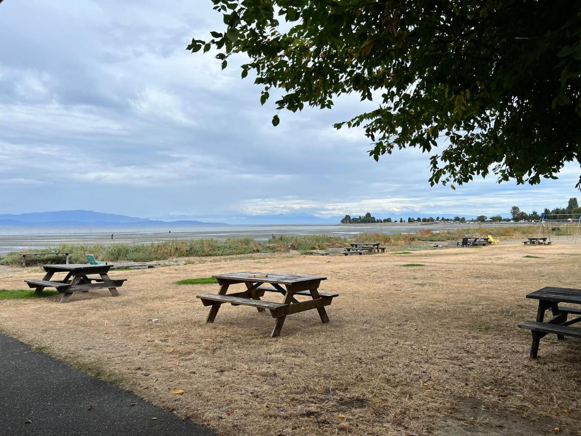 Sea Edge Motel Parksville Exterior foto