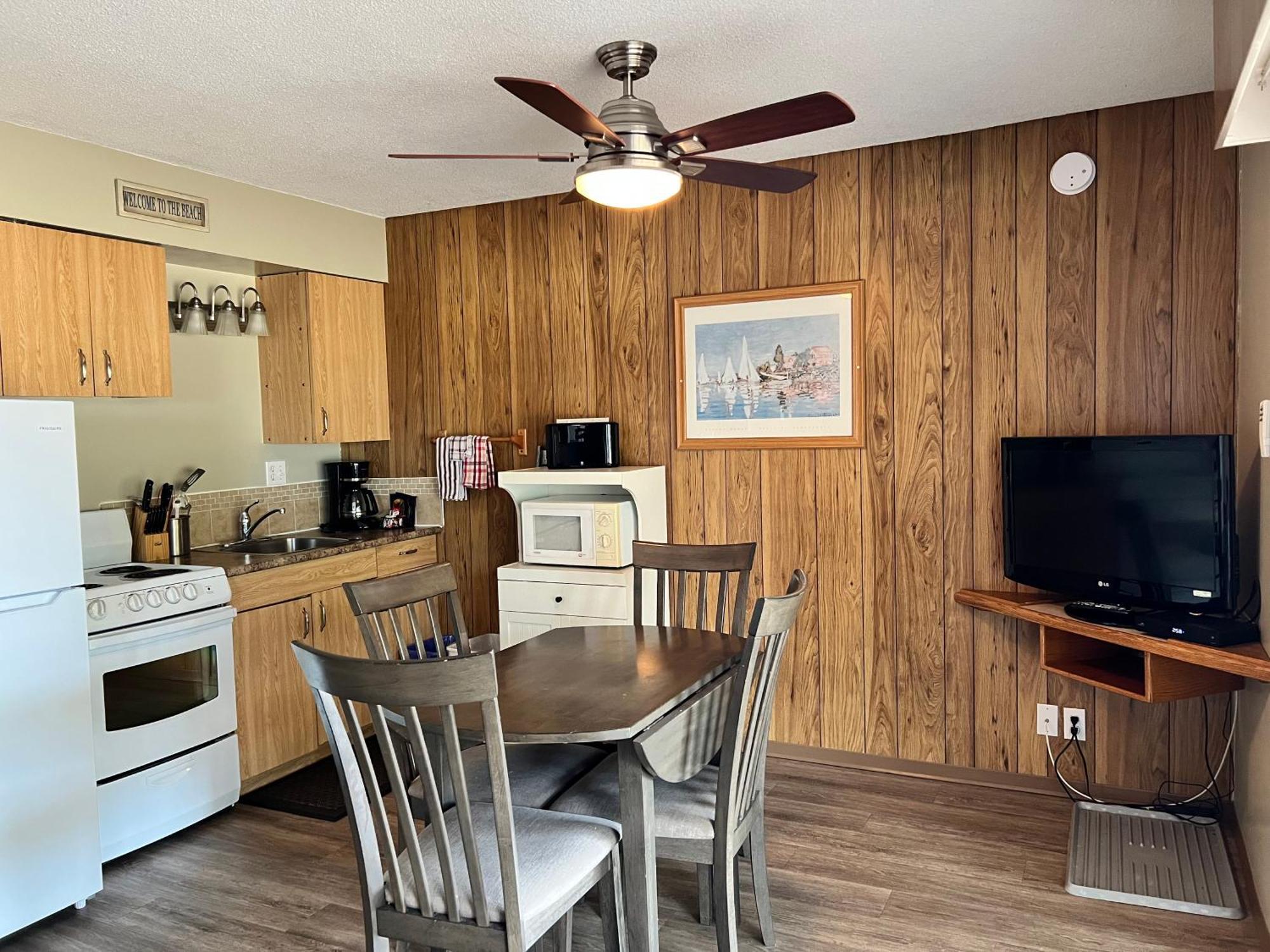 Sea Edge Motel Parksville Zimmer foto